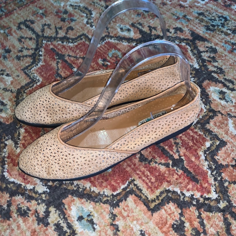 Vintage Apostrophe Chestnut Leather Flats